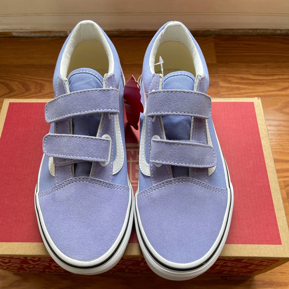 Old skool vans with Velcro straps.